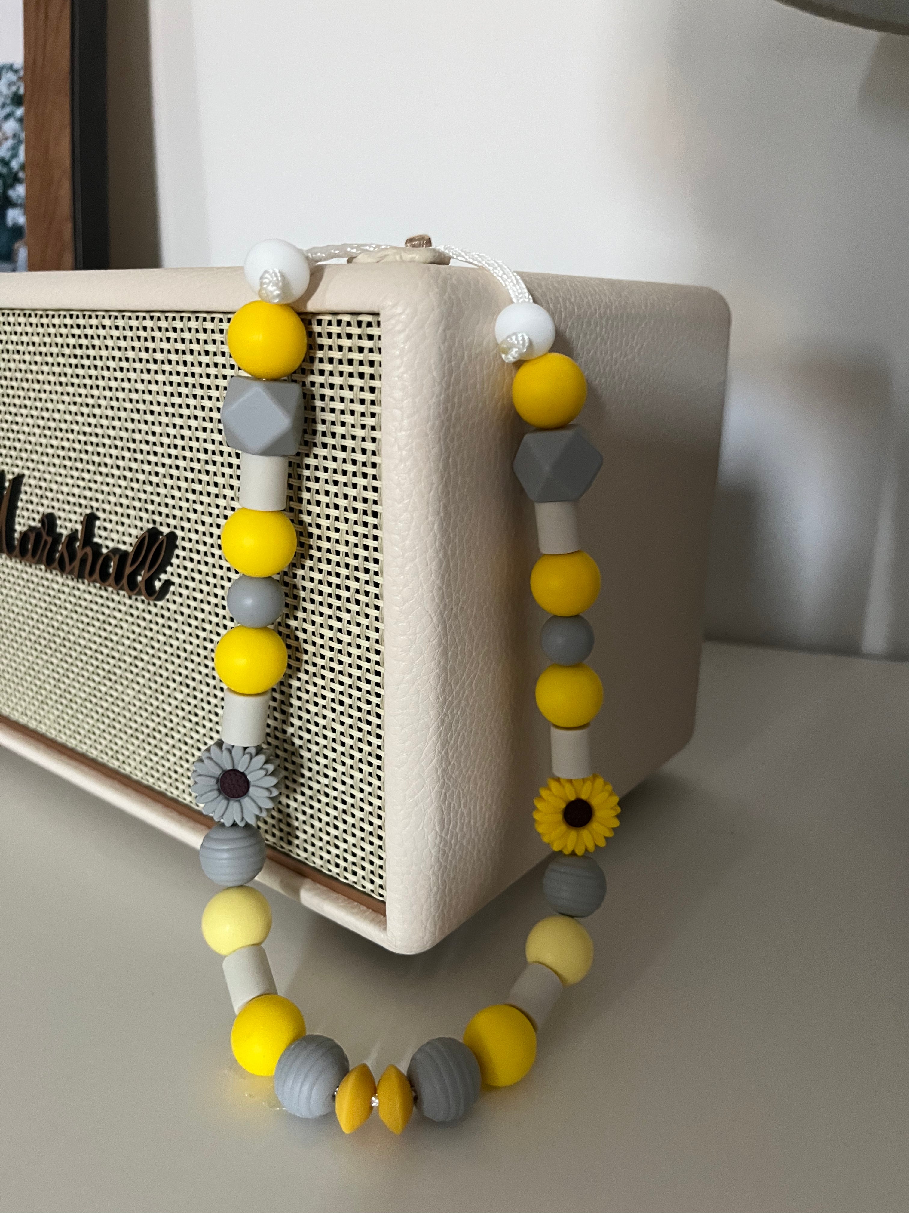 Gris jaune 💛🩶